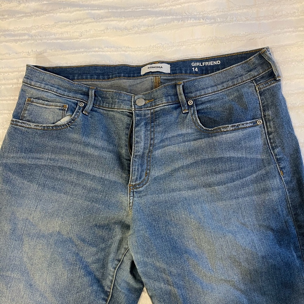 Girlfriend style jeans size 14!!